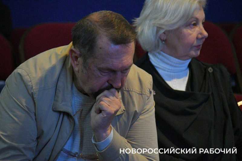 &laquo;Закрыть! И никаких дебатов!&raquo; &mdash; потребовали участники общественных слушаний по реконструкции мусорного полигона Новороссийска