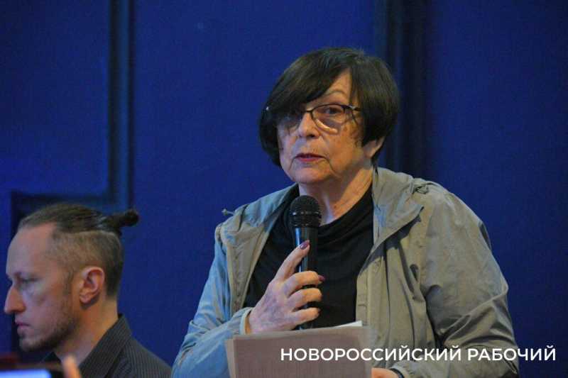 &laquo;Закрыть! И никаких дебатов!&raquo; &mdash; потребовали участники общественных слушаний по реконструкции мусорного полигона Новороссийска