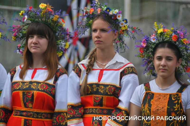 120 килограммов плова приготовили в Новороссийске на празднике в честь Дня России