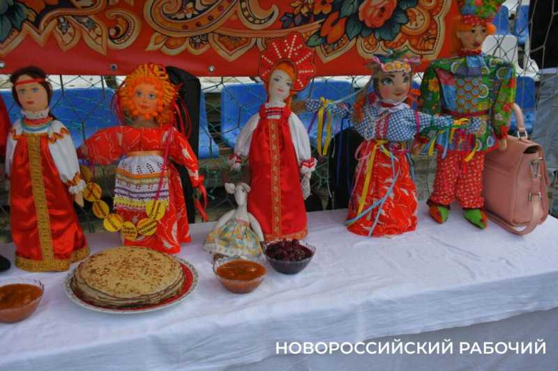 120 килограммов плова приготовили в Новороссийске на празднике в честь Дня России