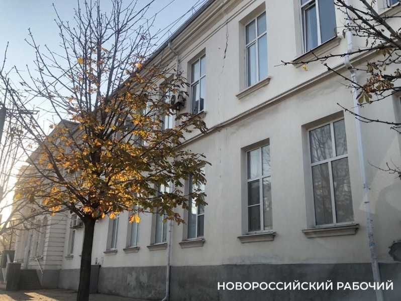 9 июня 1953 года медучилище в Новороссийске получило свой статус