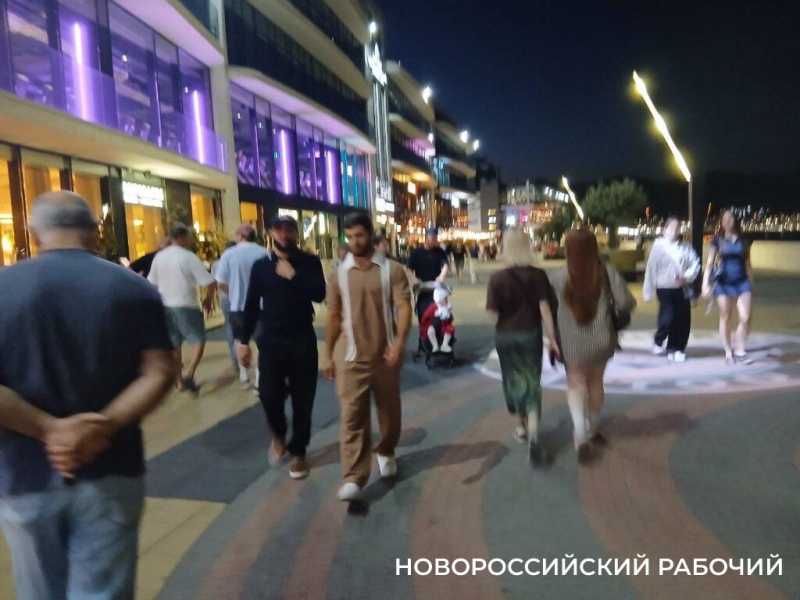 Молодые жители Новороссийска выбирают место встречи у &laquo;Бочки&raquo;