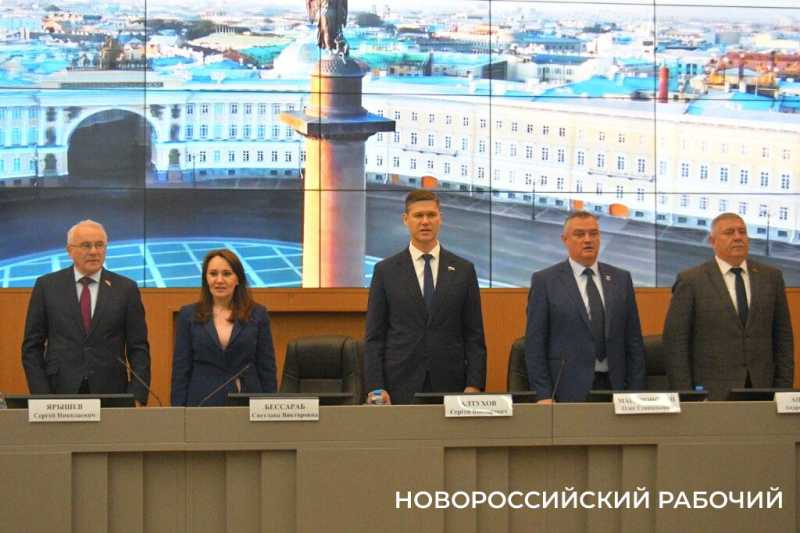 На что в Новороссийске потрачено 16 миллионов рублей сверх сметы