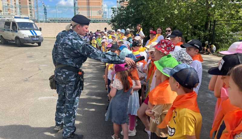 Накануне Дня кинологического подразделения полицейские провели познавательные мероприятия для юных новороссийцев