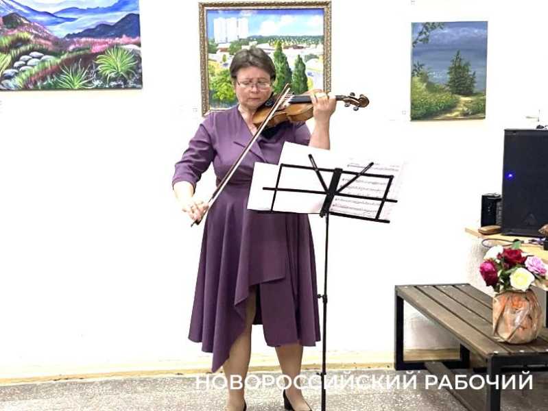 Новороссийцы могут бесплатно посмотреть выставку «Пространство смысла»