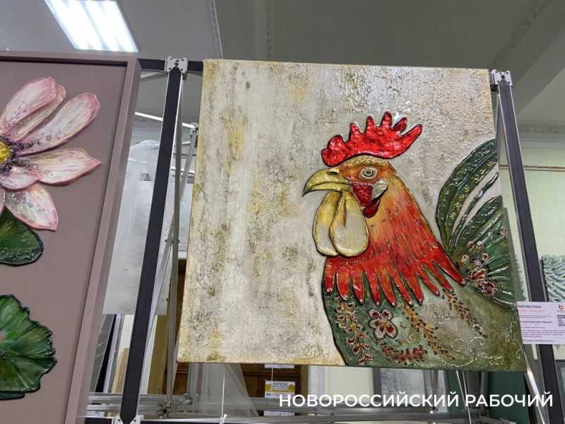 Новороссийцы могут бесплатно посмотреть выставку «Пространство смысла»