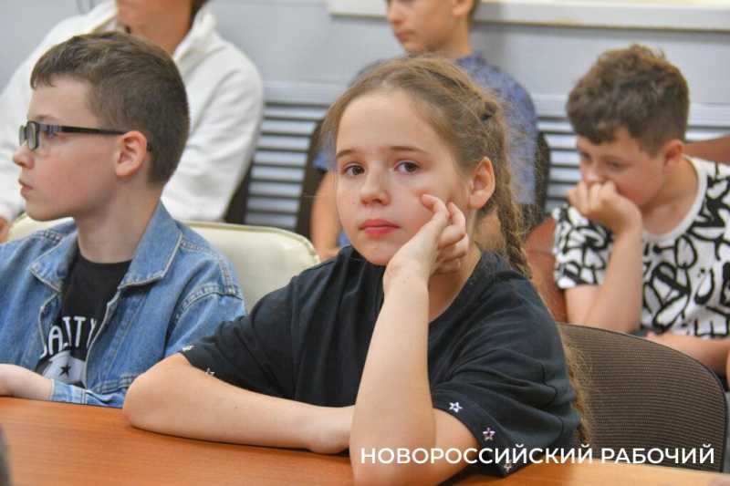 «Новороссийский рабочий» поздравил победителей конкурса «О Победе — с душой» и вручил призы!