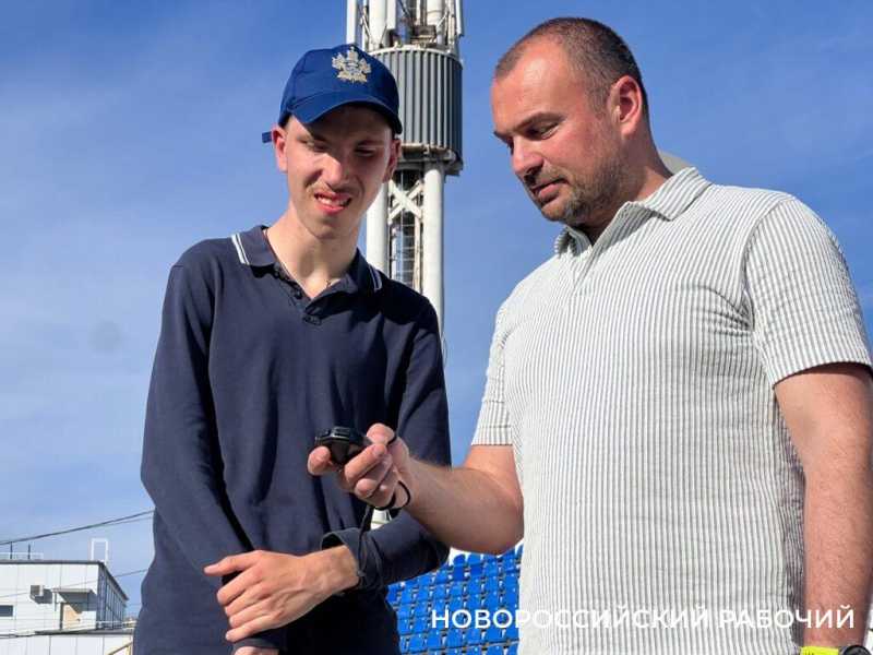 Парню из Новороссийска прочили инвалидную коляску пожизненно. А он стал лучшим в России в беге!