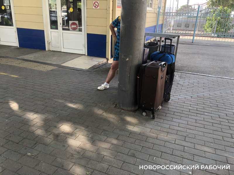 Продажи билетов на поезда из Новороссийска приостановили