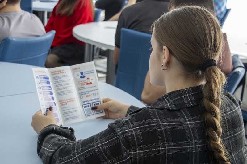 Студентам Брюховецкого колледжа рассказали, как стать самозанятыми 