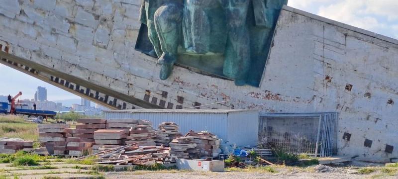 Туристы возмутились заброшенной Малой Землей в Новороссийске