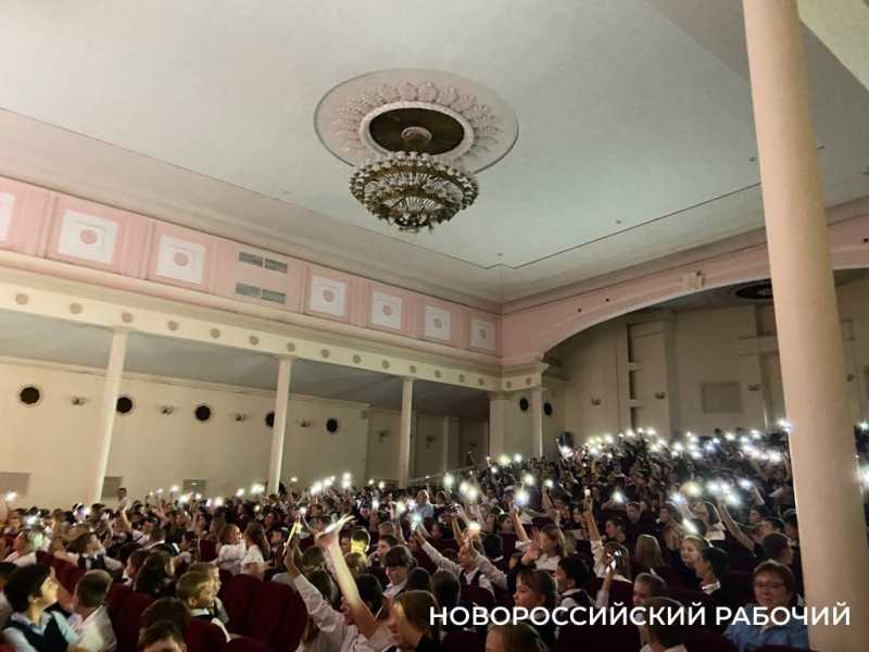 В Новороссийске инклюзивный театр дает бесплатный спектакль