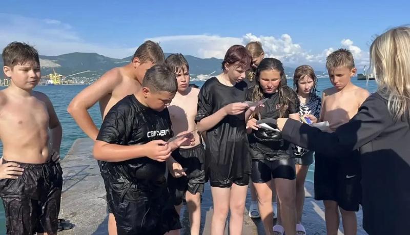 В Новороссийске продолжаются профилактические мероприятия на пляжных территориях, чтобы напоминать отдыхающим правила безопасного отдыха на воде