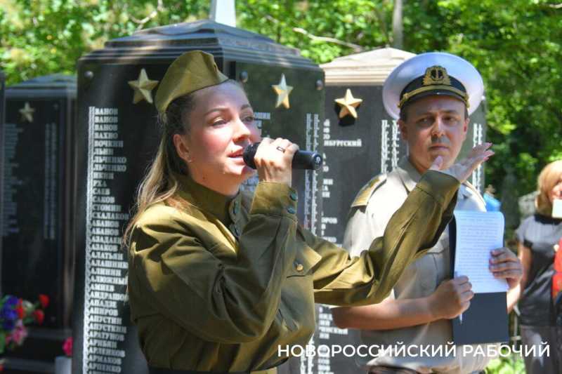 В Новороссийске прошла акция &laquo;Журавли над Цемесской бухтой&raquo;