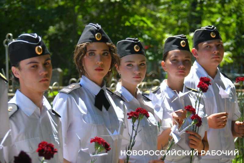 В Новороссийске прошла акция &laquo;Журавли над Цемесской бухтой&raquo;