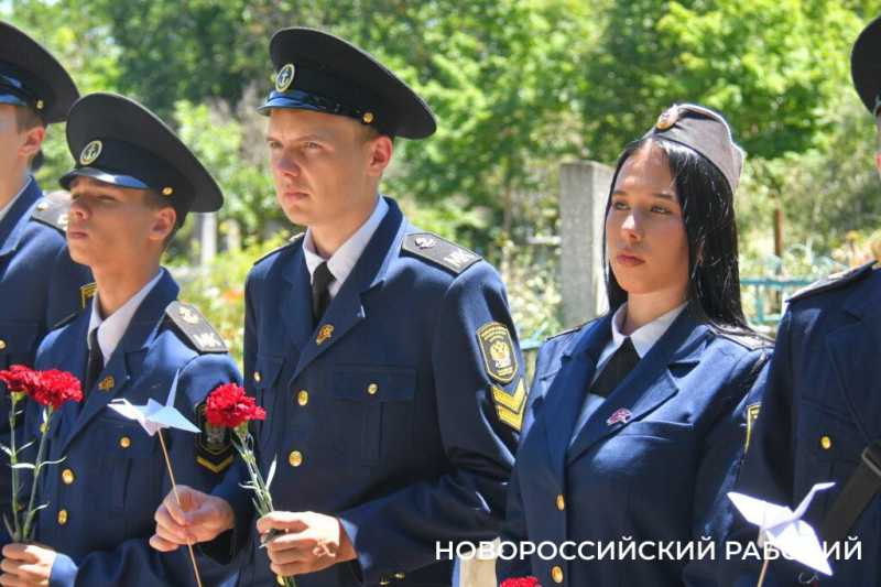В Новороссийске прошла акция &laquo;Журавли над Цемесской бухтой&raquo;
