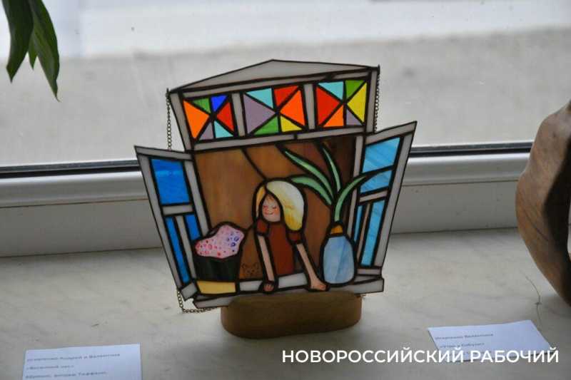 В Новороссийске прошла выставка молодых художников