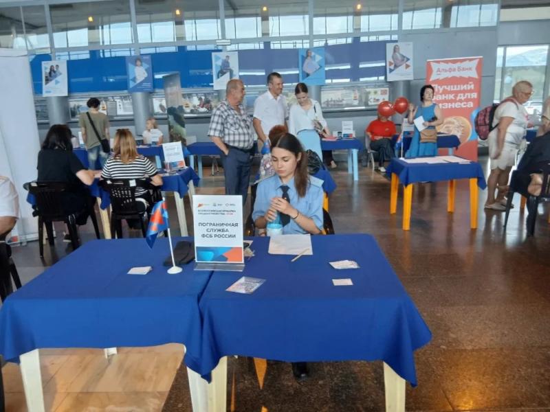 В Новороссийске сортировщику отходов на свалке предложили зарплату в 50 тысяч рублей