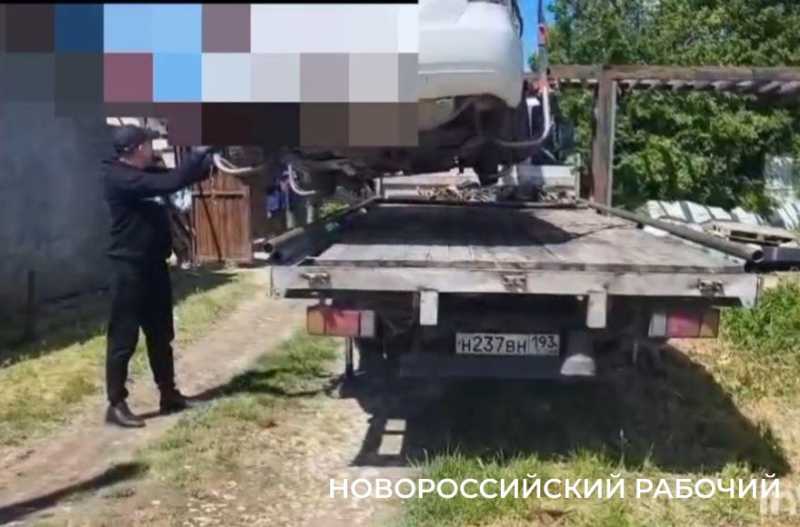 В пригороде Новороссийска остановили пьяную автоледи