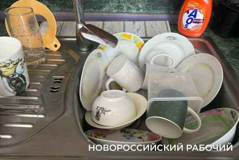 Жители частных домов в Новороссийске две недели сидят без воды