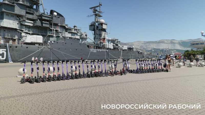 25 лет назад легендарный крейсер «Михаил Кутузов» встал в Новороссийске на вечную стоянку