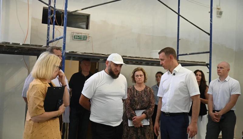Андрей Кравченко проверил готовность образовательных организаций Новороссийска к новому учебному году
