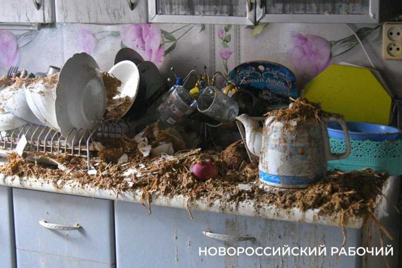 Новороссийцы, чьи дома пострадали, делятся переживаниями о жуткой ночи