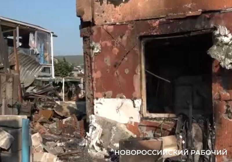 После ночной атаки в Новороссийске ввели режим ЧС: всем пострадавшим обещают помощь