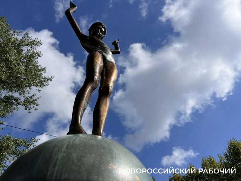 Сегодня Новороссийск отмечает День тельняшки!
