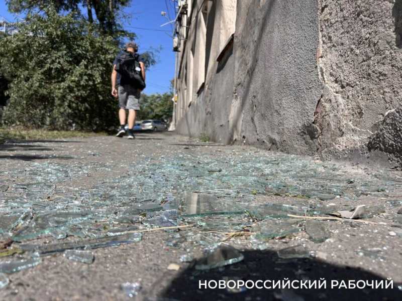 Сын сказал: &laquo;Срочно в подвал!&raquo; и этим нас спас. Новороссийцы переживают последствия атаки