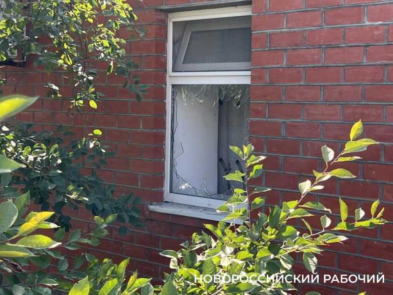 Сын сказал: &laquo;Срочно в подвал!&raquo; и этим нас спас. Новороссийцы переживают последствия атаки