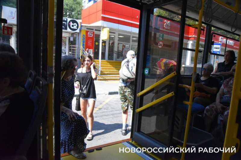 В автобусах Новороссийска стали устанавливать датчики температуры