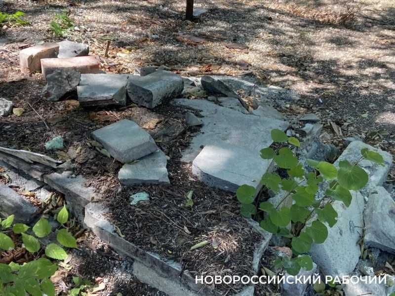 В эти дни ленинский парк дарит новороссийцам самое главное