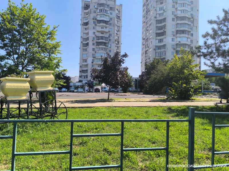 В Новороссийске детскую площадку построят на магистральной теплотрассе