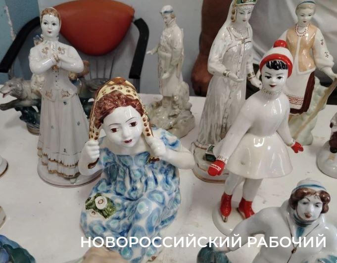 В Новороссийске на «Ярмарке увлечений»продают мелочь из СССР, «Тройной одеколон» и пейзаж КТК