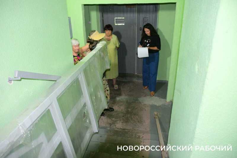 В Новороссийске случился конфликт из-за установки электроподъёмника инвалиду