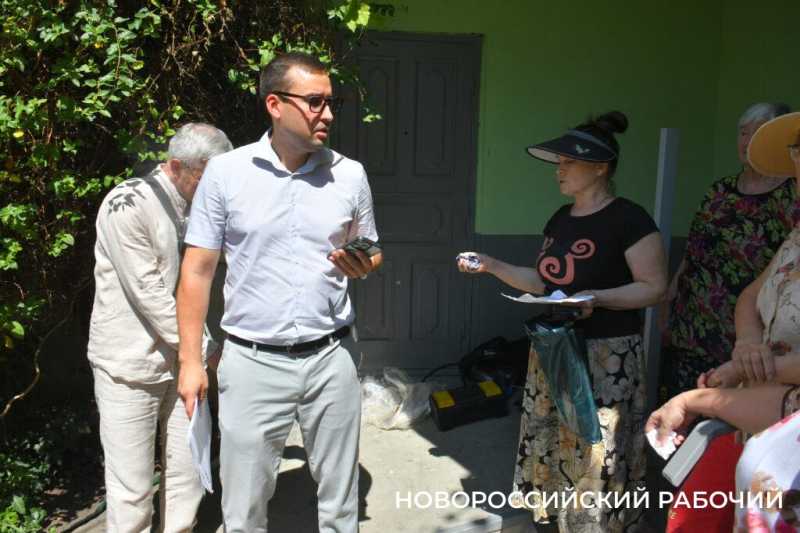 В Новороссийске случился конфликт из-за установки электроподъёмника инвалиду