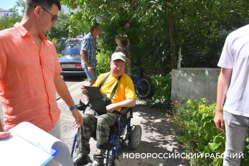 В Новороссийске случился конфликт из-за установки электроподъёмника инвалиду