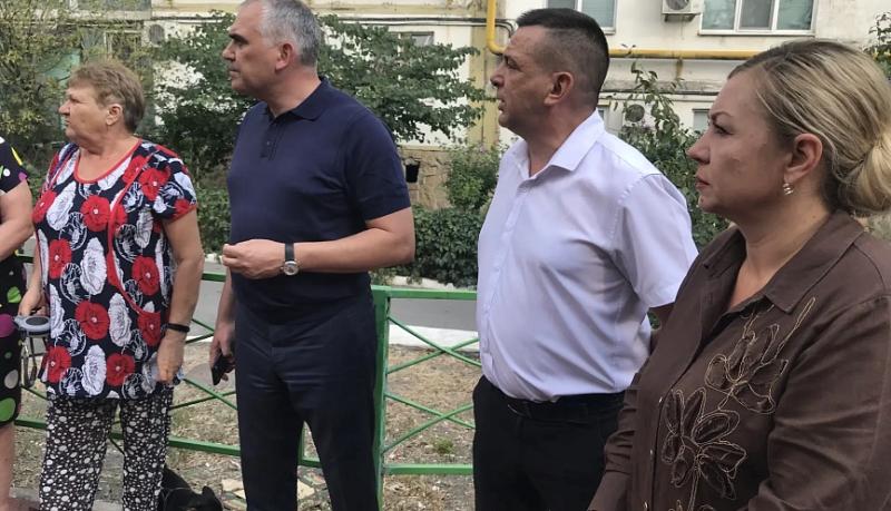 В Новороссийске управляющая компания «НУК» восстановит поврежденные после атаки дома за свой счет
