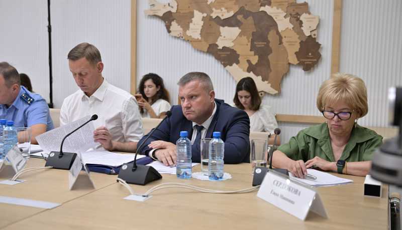 Вениамин Кондратьев: Благодаря разработке генеральных планов из границ населенных пунктов исключили более 63,5 тысячи гектаров сельхозугодий