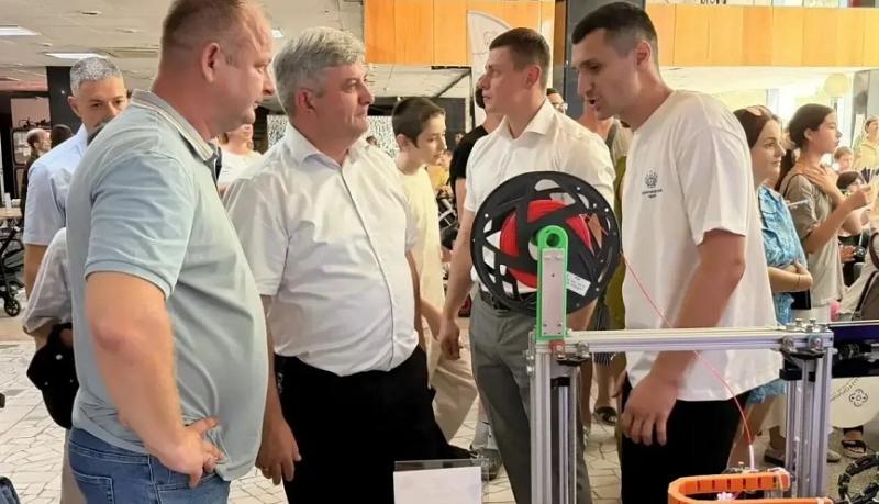 Воспитанники новороссийского филиала технопарка «Кванториум» приняли участие в региональном фестивале технического творчества «Teхноfest-2026» в Краснодаре