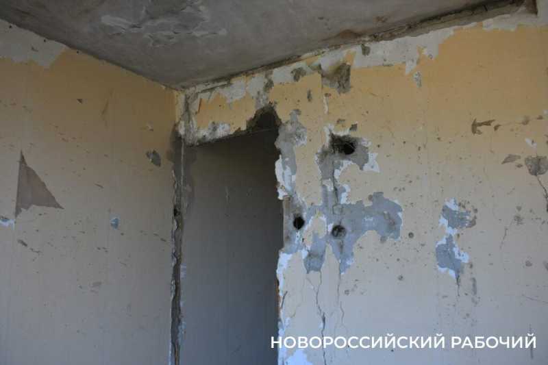 &laquo;Вышла попить и тут &ndash; взрыв&raquo;. В Новороссийске в одну 9-этажку попали два БПЛА