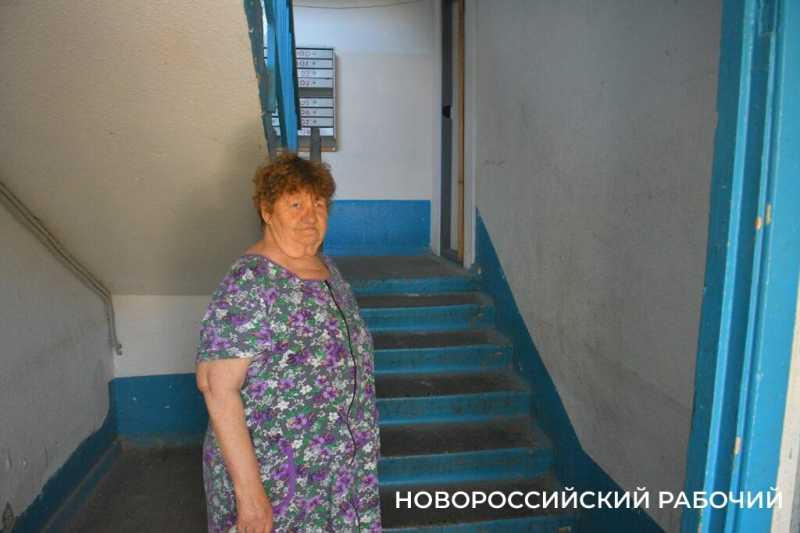 &laquo;Вышла попить и тут &ndash; взрыв&raquo;. В Новороссийске в одну 9-этажку попали два БПЛА