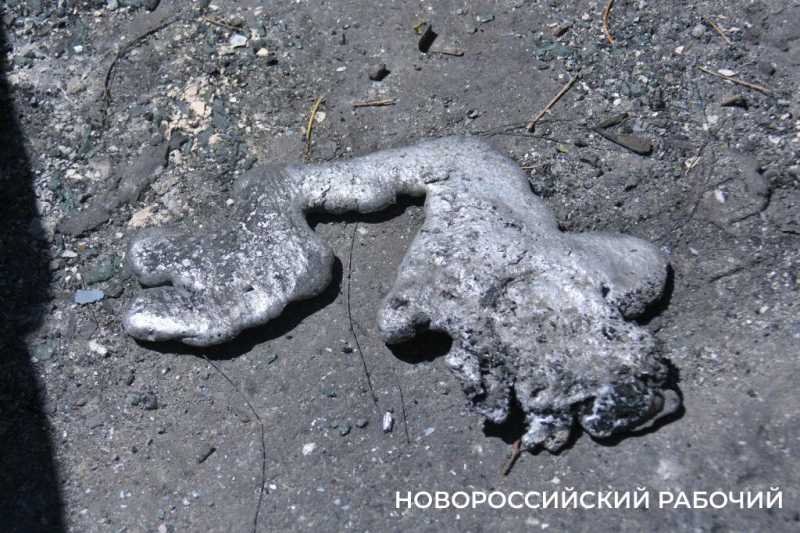 &laquo;Вышла попить и тут &ndash; взрыв&raquo;. В Новороссийске в одну 9-этажку попали два БПЛА