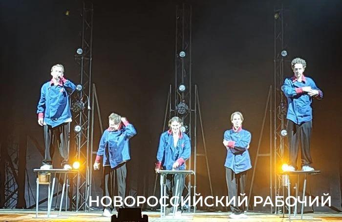 Кому было кюхельбекерно, а кому &laquo;зашло&raquo;. &laquo;Театральная гавань&raquo; в Новороссийске