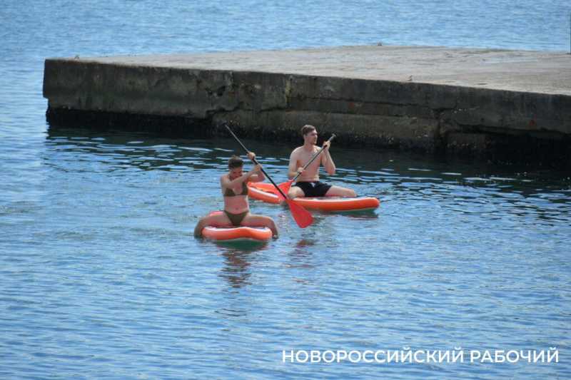 Лето на паузе. В Новороссийске «бархатный сезон» капризничает