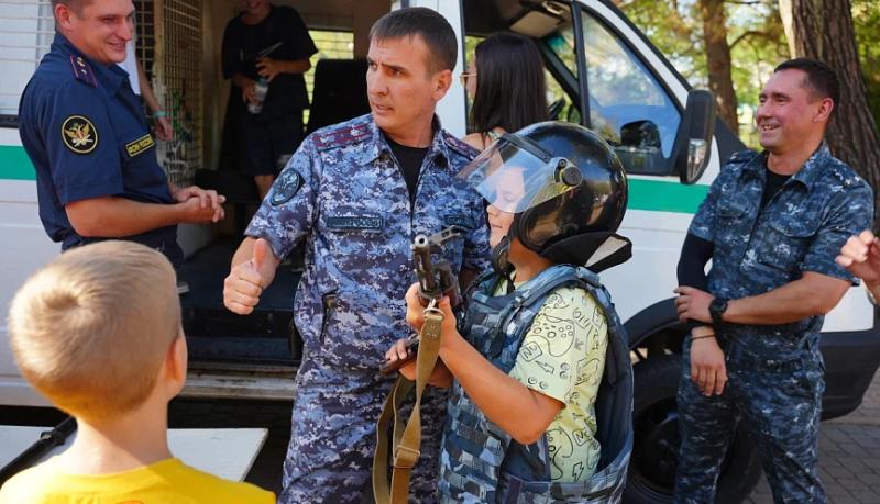 Масштабное военно-патриотическое мероприятие «Новороссийск – наша гордость и слава» посвятили важным историческим событиям города-героя и Кубани