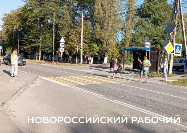 На пути в школу под Новороссийском работает «родительский патруль»
