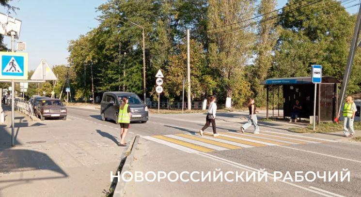 На пути в школу под Новороссийском работает «родительский патруль»