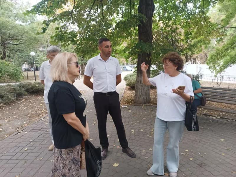 Новороссийцам пообещали: в обновленном &laquo;сквере для философов&raquo; &nbsp;деревья останутся целыми